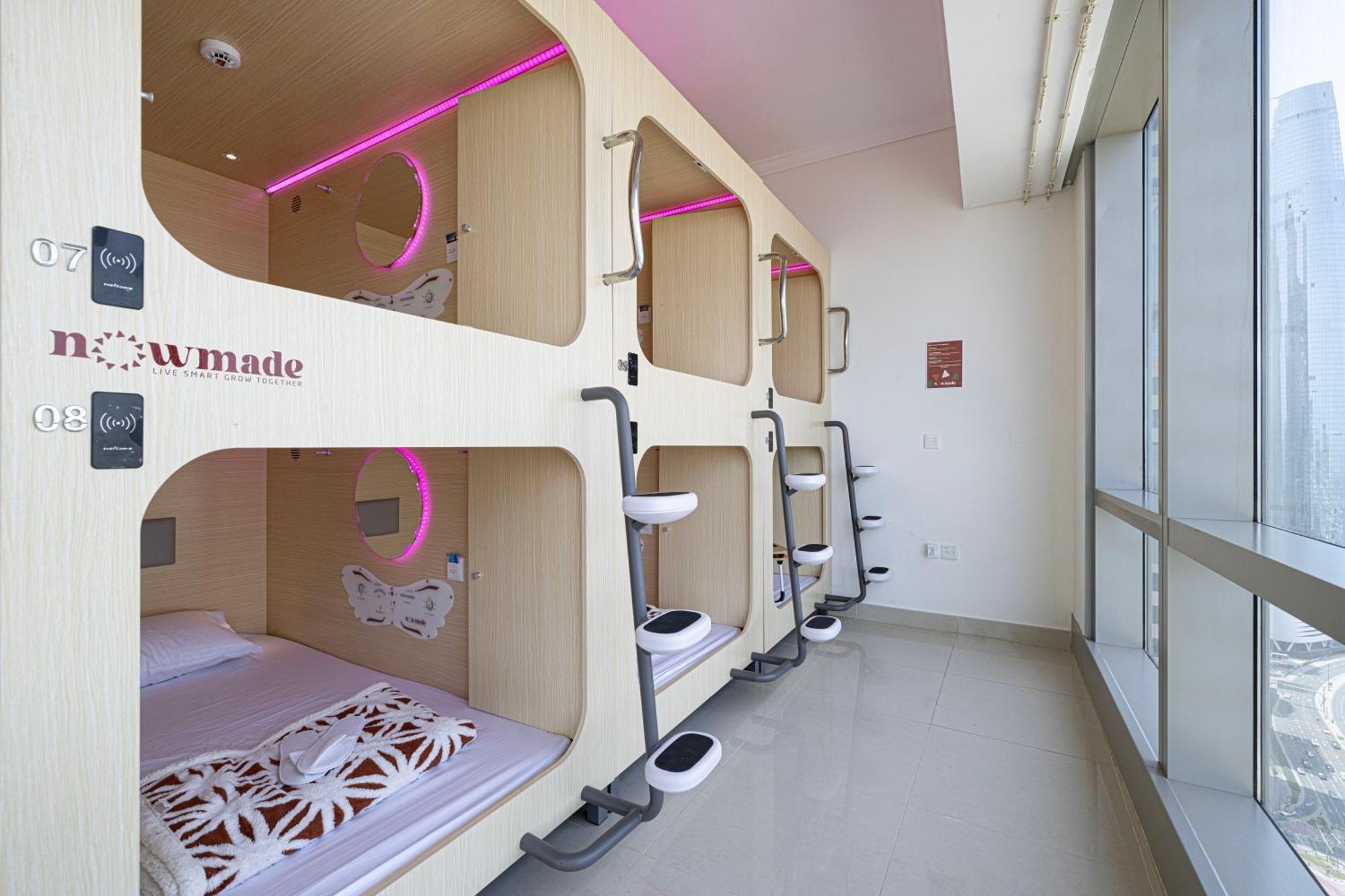Capsule Experience Duplex - Panoramic Sea View - Nowmade La Marina Hostel Dubai Exterior photo