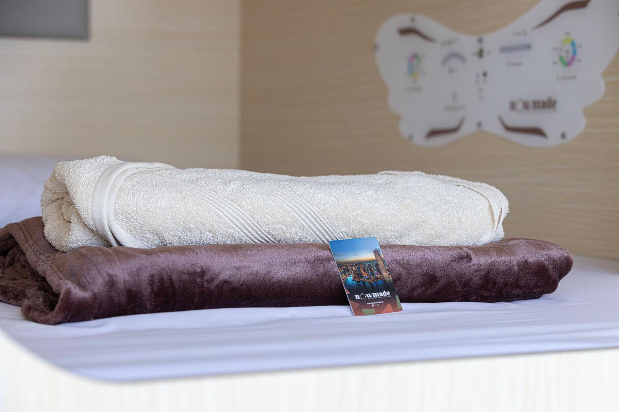 Capsule Experience Duplex - Panoramic Sea View - Nowmade La Marina Hostel Dubai Exterior photo